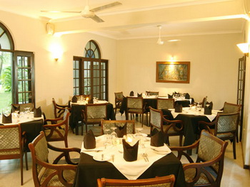 Sri Lanka, Yala, Tissamaharama, Priyankara Hotel